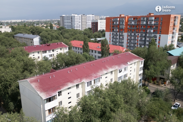 Миллиарды на покраску фасадов в Алматы: дома до и после реставрации глазами фотокорреспондента Informburo
Миллиарды на покраску фасадов в Алматы: дома до и после реставрации глазами фотокорреспондента Informburo