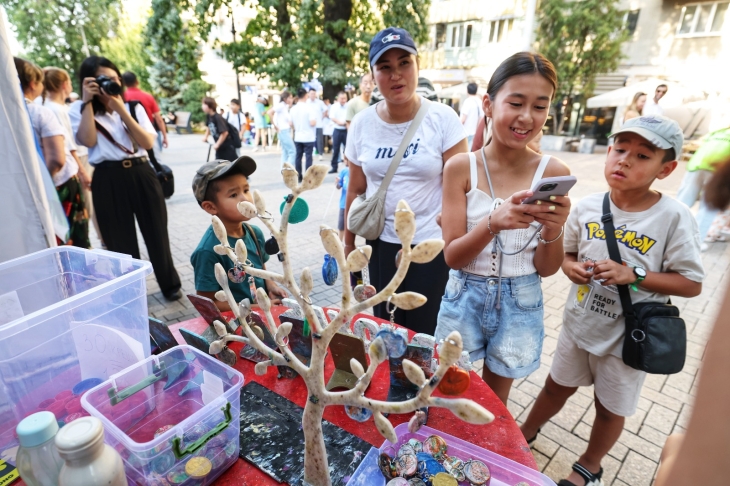 Алматыда Let’s go green экологиялық апталығы басталды
Алматыда Let’s go green экологиялық апталығы басталды