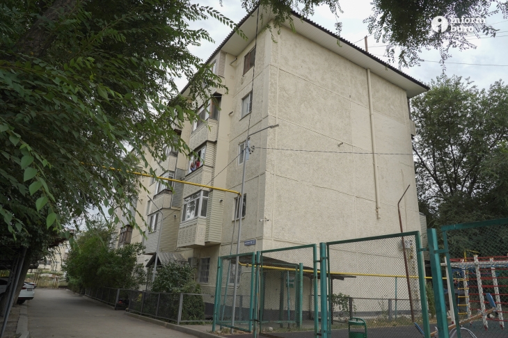 Миллиарды на покраску фасадов в Алматы: дома до и после реставрации глазами фотокорреспондента Informburo
Миллиарды на покраску фасадов в Алматы: дома до и после реставрации глазами фотокорреспондента Informburo