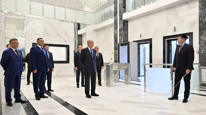 
                                                                                                                                                                                                                                                                                                                                                                                                                                                                                                                                                                                                                    Токаев посетил новое здание столичного ДКНБ
                                                            