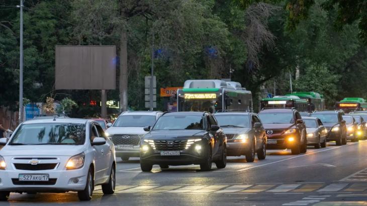 Три автобусных маршрута изменят схемы движения до конца августа в Алматы
Три автобусных маршрута изменят схемы движения до конца августа в Алматы