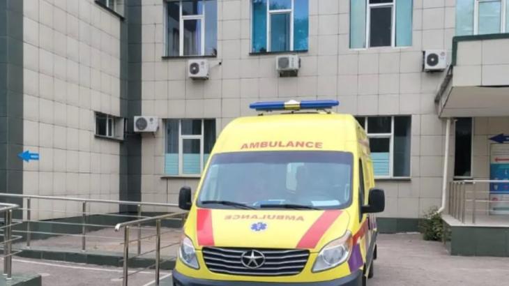 Ребёнок попал в реанимацию после удара током в одном из дворов Алматы
Ребёнок попал в реанимацию после удара током в одном из дворов Алматы