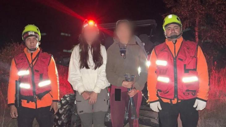 Потерянная связь и неточные координаты: двоих туристок спасли на пике Сатпаева в горах Алматы
Потерянная связь и неточные координаты: двоих туристок спасли на пике Сатпаева в горах Алматы