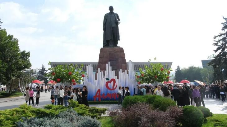 Алматыда Қала күніне орай қандай мерекелік іс-шаралар өтеді
                                                             
                                                                                                                                                                                                                                                        Алматыда Қала күніне орай қандай мерекелік іс-шаралар өтеді