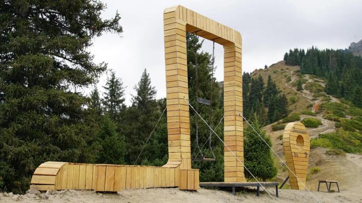 Алматинцам стали вновь доступны качели у пика Фурманова
Алматинцам стали вновь доступны качели у пика Фурманова