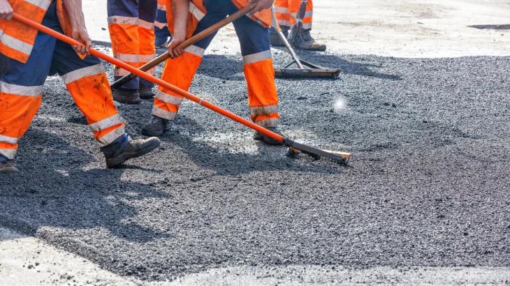 Дорожным рабочим собираются выдавать премии в Алматы
Дорожным рабочим собираются выдавать премии в Алматы