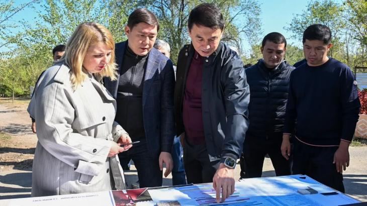 Дархан Сатыбалды проверил объекты, на которые поступили жалобы горожан после ливня
Дархан Сатыбалды проверил объекты, на которые поступили жалобы горожан после ливня