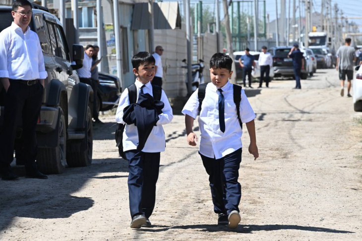 Временный асфальт вокруг школы и новые маршруты: Сатыбалды встретился с жителями Алатауского района
Временный асфальт вокруг школы и новые маршруты: Сатыбалды встретился с жителями Алатауского района