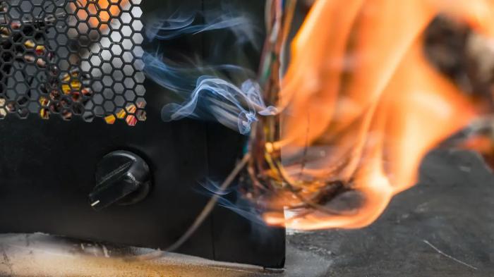 Гостиница горела в Астане: около 60 человек эвакуировали
Гостиница горела в Астане: около 60 человек эвакуировали