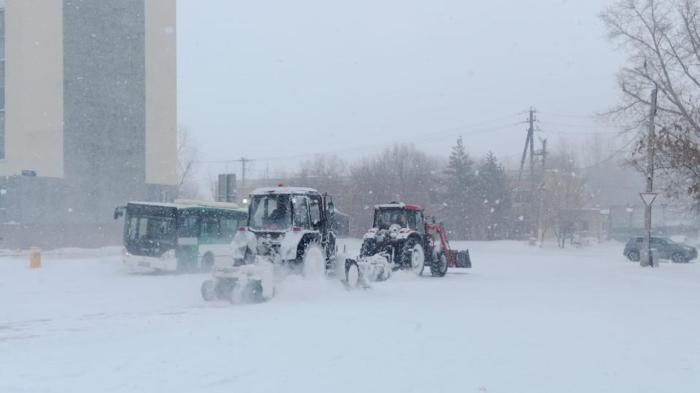 
                                                                                                                                                                                                                                                                                                                                                                            Снегопад в Астане: акимат обратился к жителям столицы
                                                    