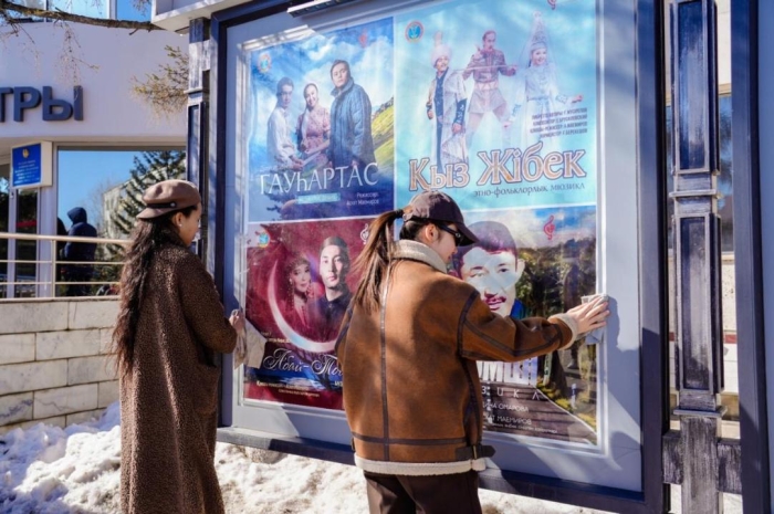 
                                                                                                                                                                                                                                                                                                                                                                                                                                                                День очищения: более 600 деятелей культуры вышли на уборку в Астане
                                                    