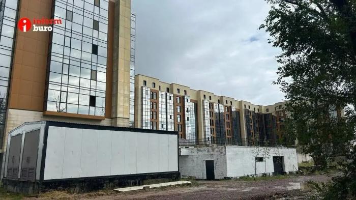 Часть проблемного ЖК Астаны сносят по решению суда
Часть проблемного ЖК Астаны сносят по решению суда