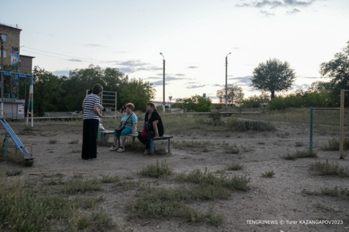 "Сегодня я узнала, что наш сосед скончался". Что говорят шахтинцы о трагедии на "Казахстанской" "Сегодня я узнала, что наш сосед скончался". Что говорят шахтинцы о трагедии на "Казахстанской"