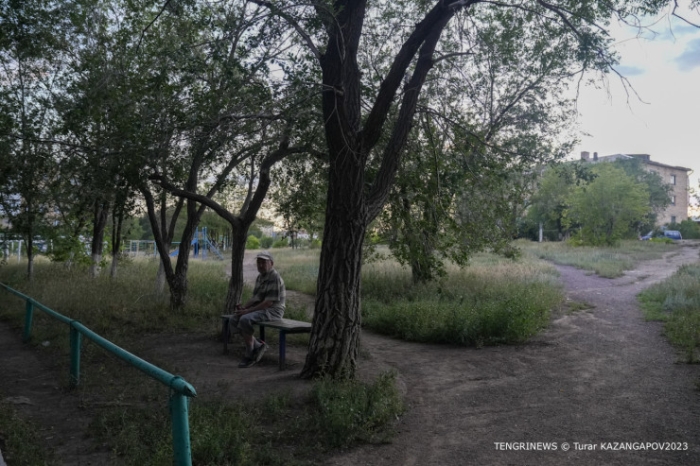 "Сегодня я узнала, что наш сосед скончался". Что говорят шахтинцы о трагедии на "Казахстанской" "Сегодня я узнала, что наш сосед скончался". Что говорят шахтинцы о трагедии на "Казахстанской"