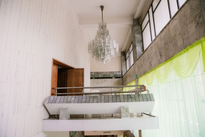 "Внимание, опасная зона!" Что происходит с театрами Алматы