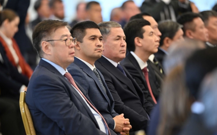 "Покажите, что вы готовы". Токаев обратился к крупным бизнесменам Казахстана