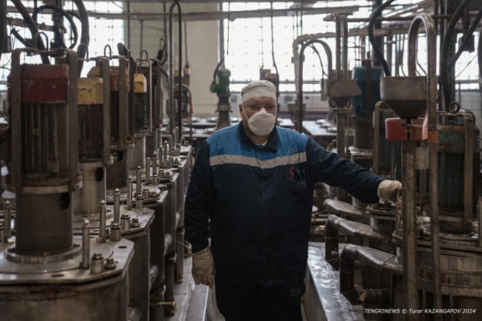 “Это мужская работа“. Кто и зачем в Казахстане делает “урановые“ таблетки