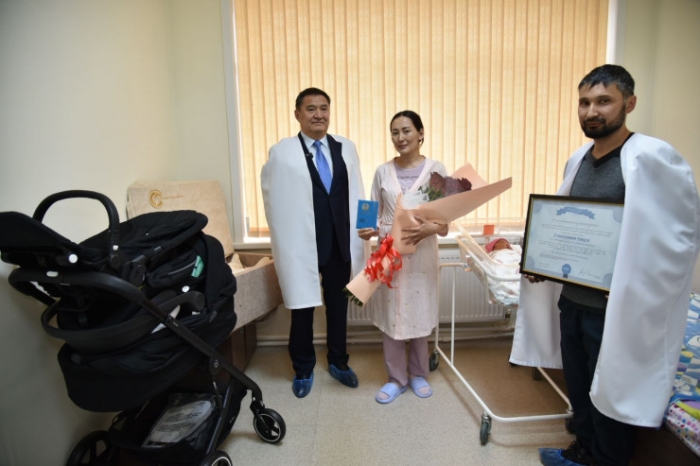 Казахстанцев познакомили с семьями 20-миллионных жителей: фото