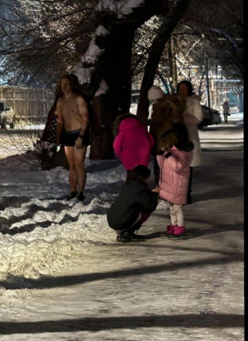 Бессонная ночь. Как алматинцы отреагировали на землетрясение Бессонная ночь. Как алматинцы отреагировали на землетрясение