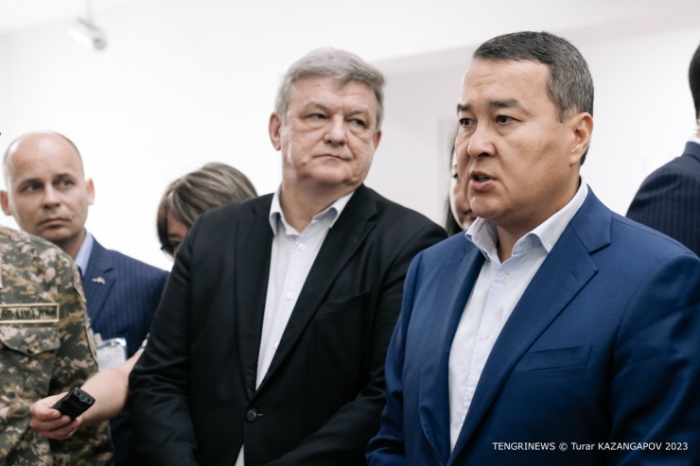 "Не буду обманывать, ваши родственники погибли". О чем говорят родные шахтеров "Казахстанской"