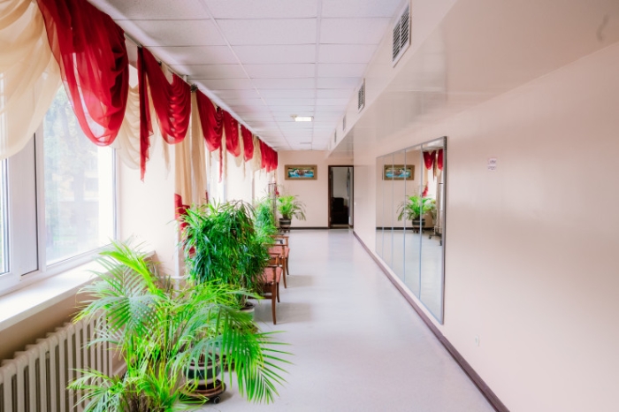 "Внимание, опасная зона!" Что происходит с театрами Алматы