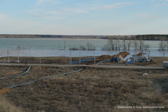 "Есть еще за что бороться". Кадры из затопленного Петропавловска