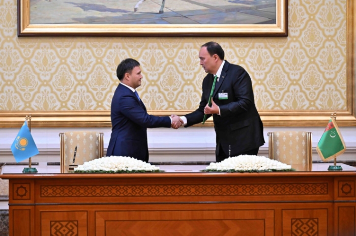 Нефть, газ и не только: Казахстан и Туркменистан подписали 20 документов