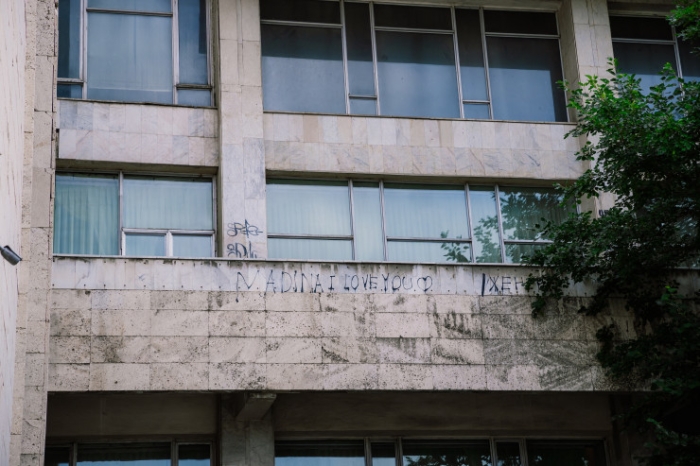 "Внимание, опасная зона!" Что происходит с театрами Алматы