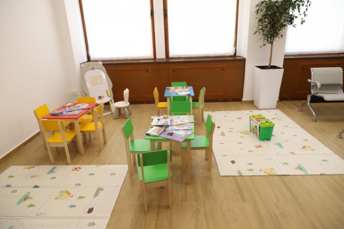 Турецкий мрамор и кыргызский травертин. Что изменилось в здании акимата Алматы