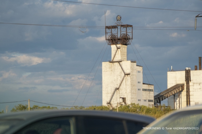 "Сегодня я узнала, что наш сосед скончался". Что говорят шахтинцы о трагедии на "Казахстанской" "Сегодня я узнала, что наш сосед скончался". Что говорят шахтинцы о трагедии на "Казахстанской"