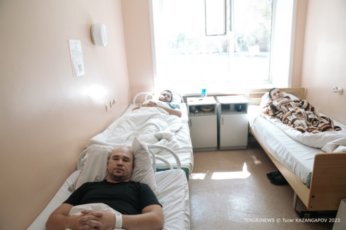 "Не буду обманывать, ваши родственники погибли". О чем говорят родные шахтеров "Казахстанской"