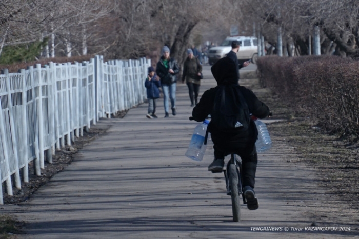 "Есть еще за что бороться". Кадры из затопленного Петропавловска