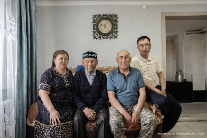 "Было 120 дворов, осталось - 14". Как в области Абай лесники не дают умереть целому селу "Было 120 дворов, осталось - 14". Как в области Абай лесники не дают умереть целому селу