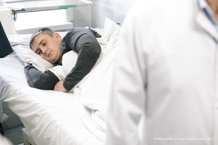 "Не буду обманывать, ваши родственники погибли". О чем говорят родные шахтеров "Казахстанской"