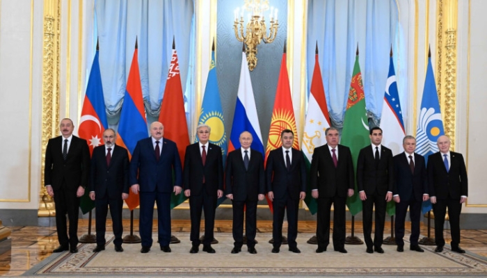 Перевод времени и приближение кометы к Земле: обзор новостей за 8 октября