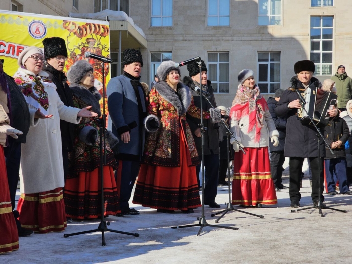 Масленичные гуляния прошли у Свято-Успенского кафедрального собора в Астане
Масленичные гуляния прошли у Свято-Успенского кафедрального собора в Астане