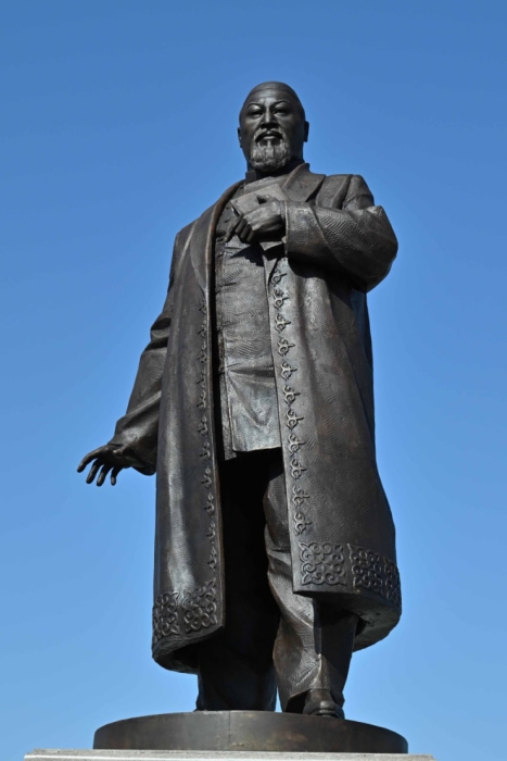 Токаев и Бердымухамедов открыли новый памятник в Ашхабаде Токаев и Бердымухамедов открыли новый памятник в Ашхабаде