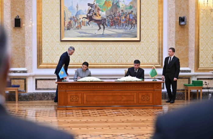 Нефть, газ и не только: Казахстан и Туркменистан подписали 20 документов