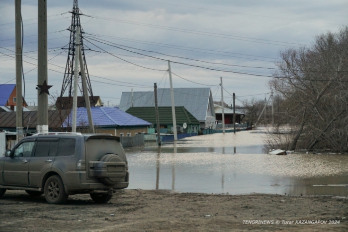 "Есть еще за что бороться". Кадры из затопленного Петропавловска