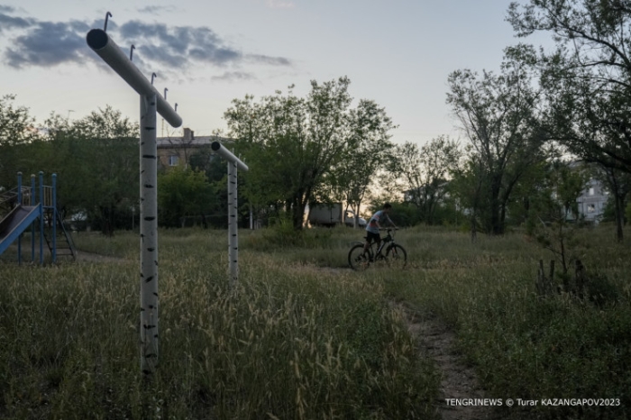 "Сегодня я узнала, что наш сосед скончался". Что говорят шахтинцы о трагедии на "Казахстанской" "Сегодня я узнала, что наш сосед скончался". Что говорят шахтинцы о трагедии на "Казахстанской"