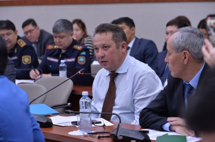 Главные новости за 29 августа: навязчивая “любовь“, лишение мандата, приговор Гульмире Сатыбалды