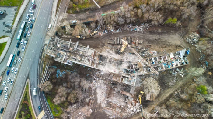 В центре Астаны сносят бывший Дом престарелых: что построят на его месте