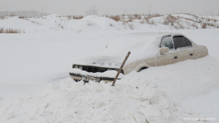 Дороги перекрыли для всех видов автотранспорта в двух областях Казахстана Дороги перекрыли для всех видов автотранспорта в двух областях Казахстана