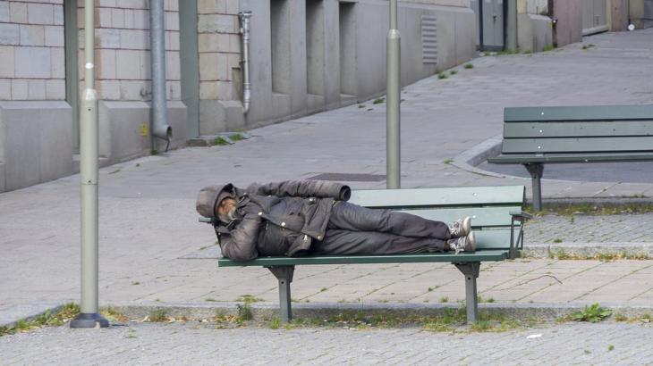 Полиция проверяет информацию о вывозе бездомных из Алматы в Конаев
Полиция проверяет информацию о вывозе бездомных из Алматы в Конаев