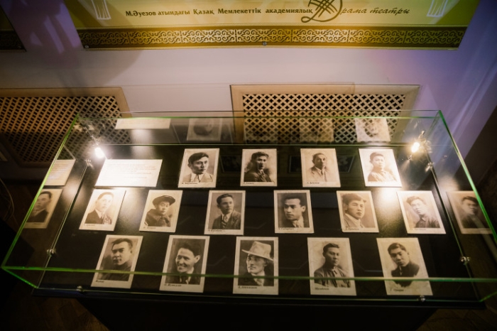 "Внимание, опасная зона!" Что происходит с театрами Алматы