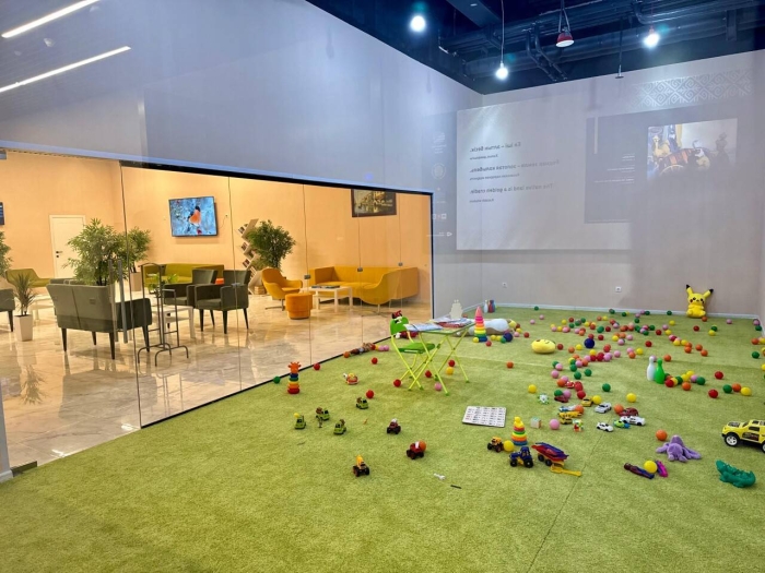 
                                                                                                                                                                                                                                                                                        Астанадағы "Нұрлы жол" бекетінде жайлылық аймағы ашылды. Онда не бар және қызмет құны қанша
                                                    