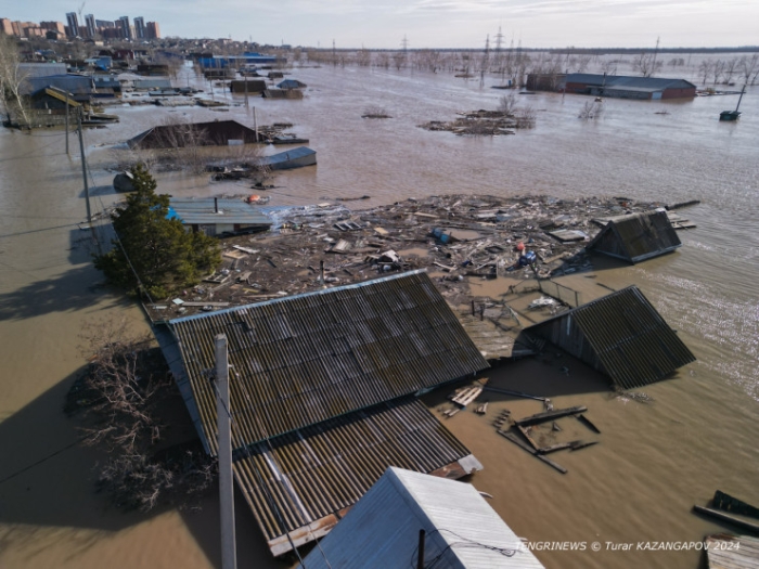 "Есть еще за что бороться". Кадры из затопленного Петропавловска