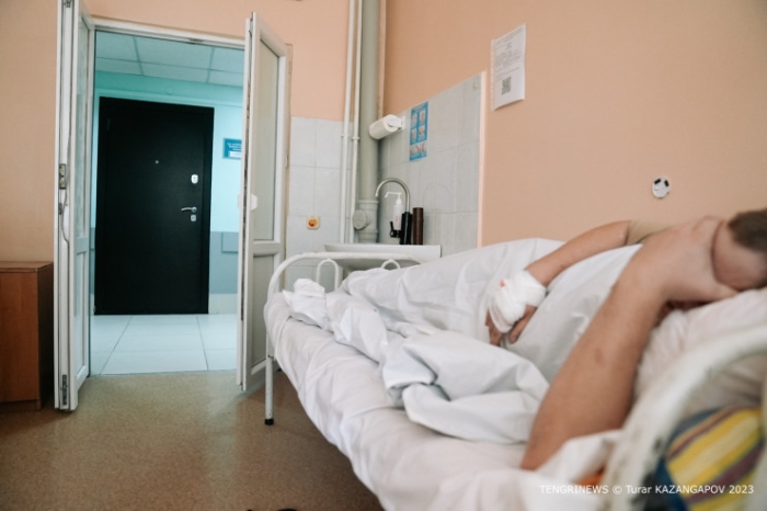 "Не буду обманывать, ваши родственники погибли". О чем говорят родные шахтеров "Казахстанской"