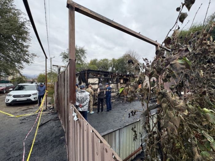 Дом Шерзата Болата сгорел под Талгаром: что происходит на месте