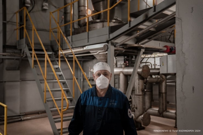 “Это мужская работа“. Кто и зачем в Казахстане делает “урановые“ таблетки